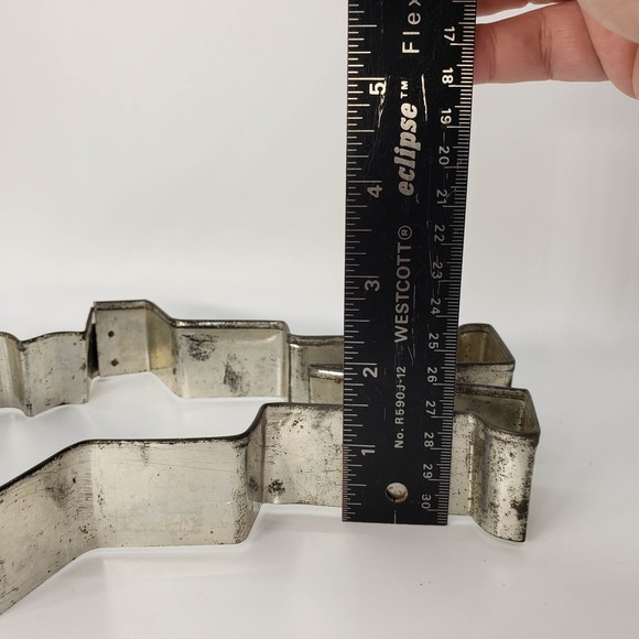 Vintage Extra Large 9” Tin Metal Cookie Cutter, Preacher Quaker Wearing a Hat - Picture 9 of 9